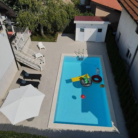Villa Mina Kladovo, 5-Bedroom Villa With Pool For Up To 12 People Exteriér fotografie